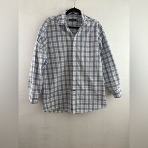 Tommy Hilfiger long-sleeve plaid, button-down shirt with a plaid pattern size 16